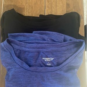 Set of 2 Old Navy men’s athletic tank tops, blue, black, size large